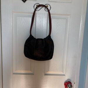 Elegant Black Leather Shoulder Bag